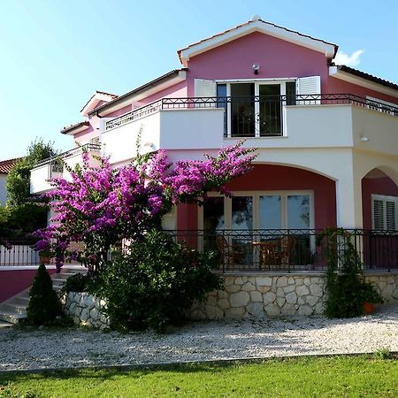 Apartments La Mirage Pirovac Bagian luar foto
