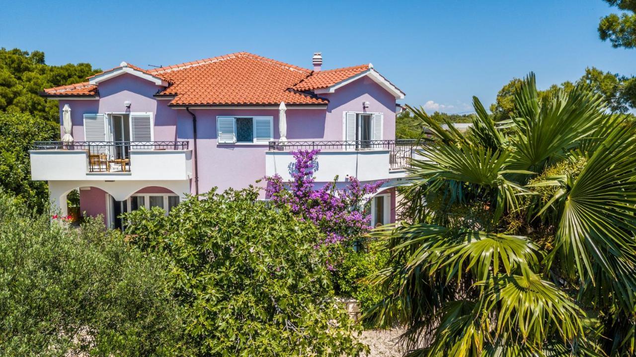 Apartments La Mirage Pirovac Bagian luar foto